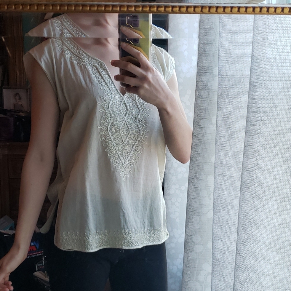 Size small top
